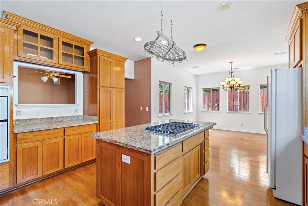 1550 Strawberry Avenue