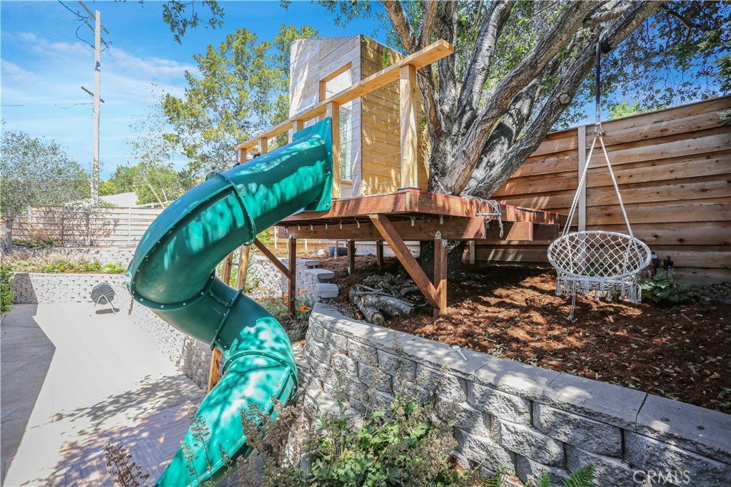 807 Plata Road
