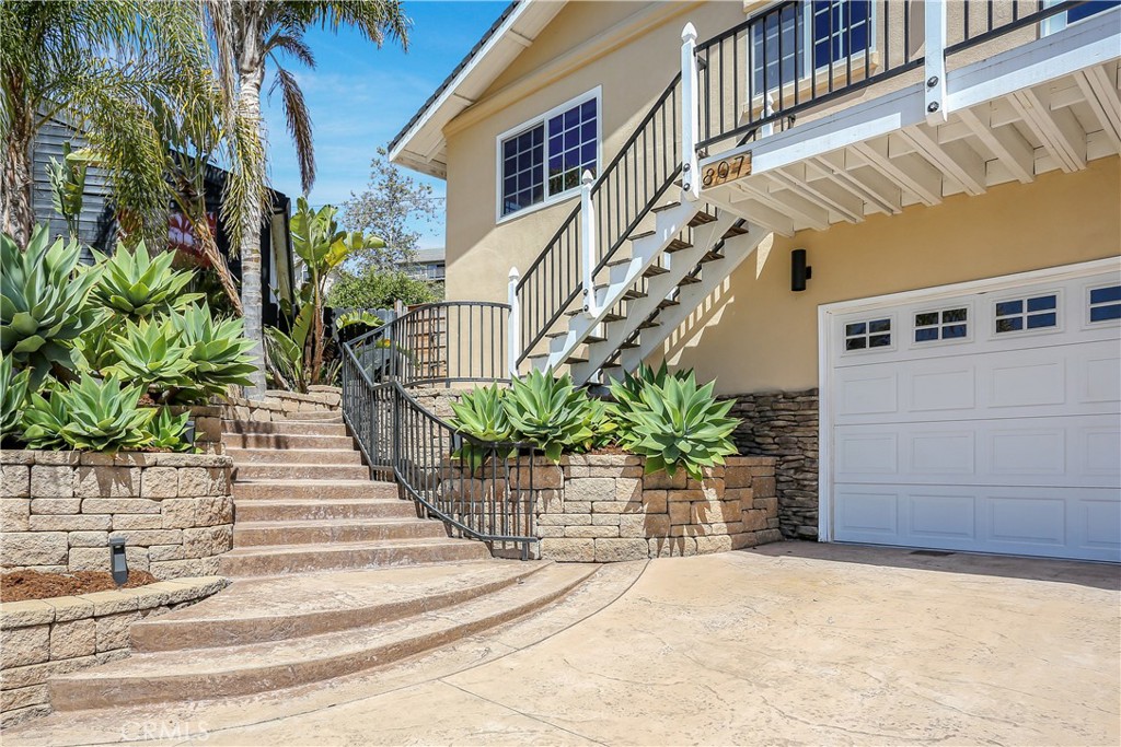 807 Plata Road