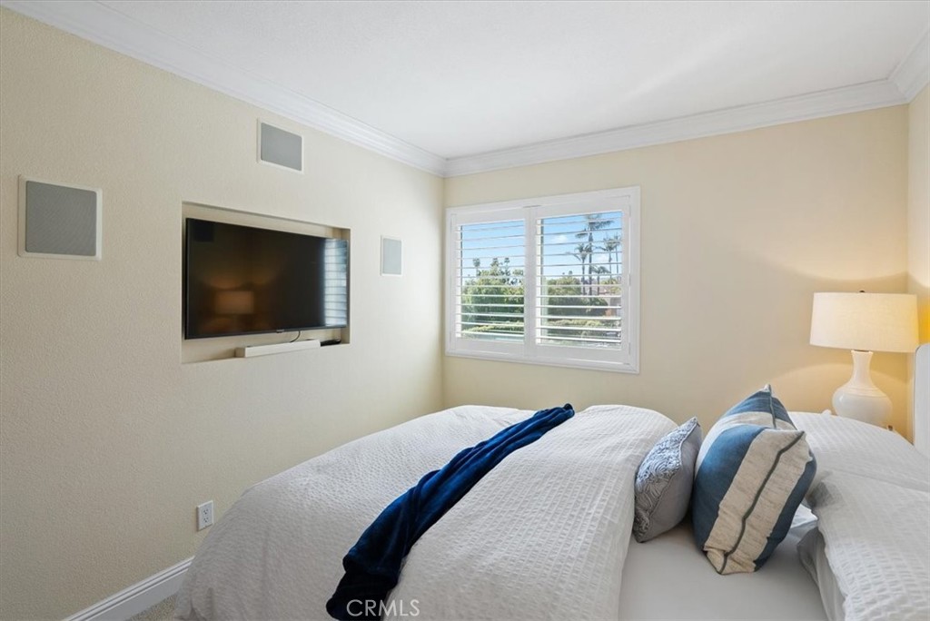 2251 Shell Beach Road 19