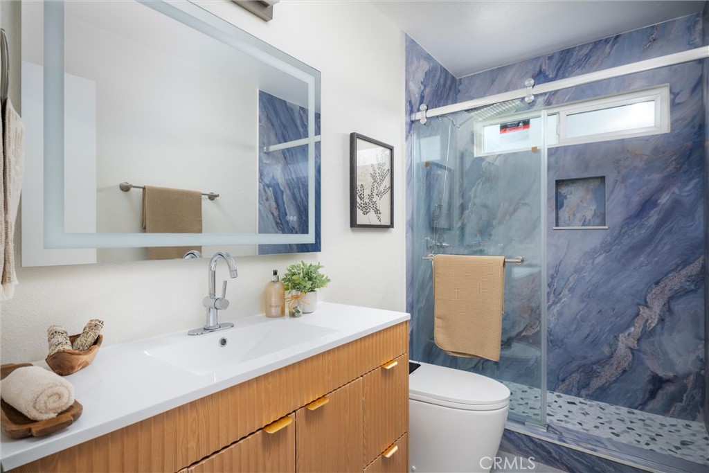 1215 S 16th