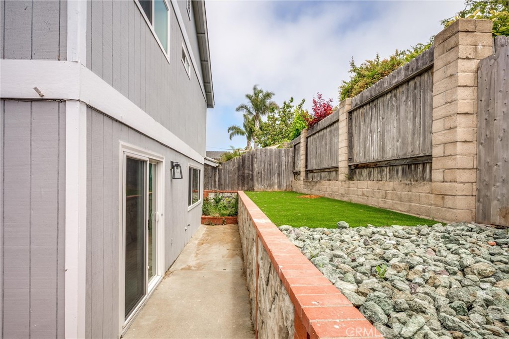 1215 S 16th