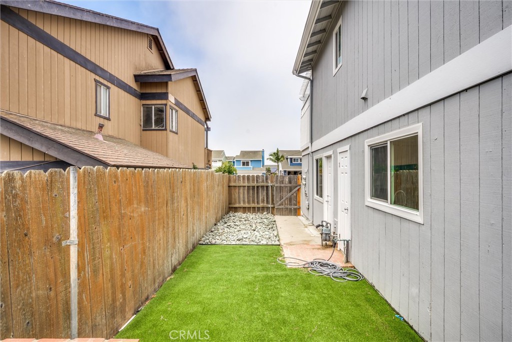 1215 S 16th