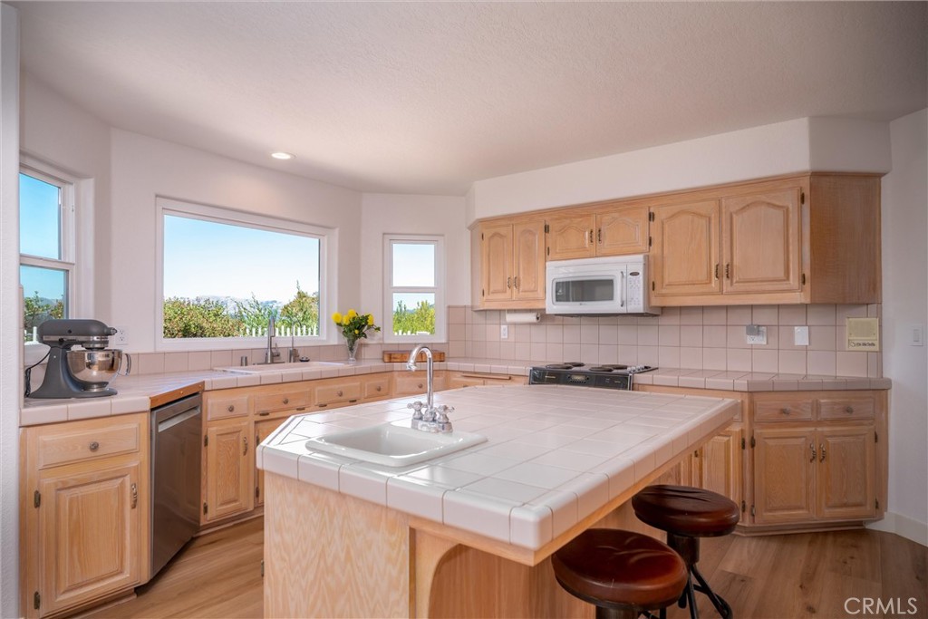 432 Emerald Bay