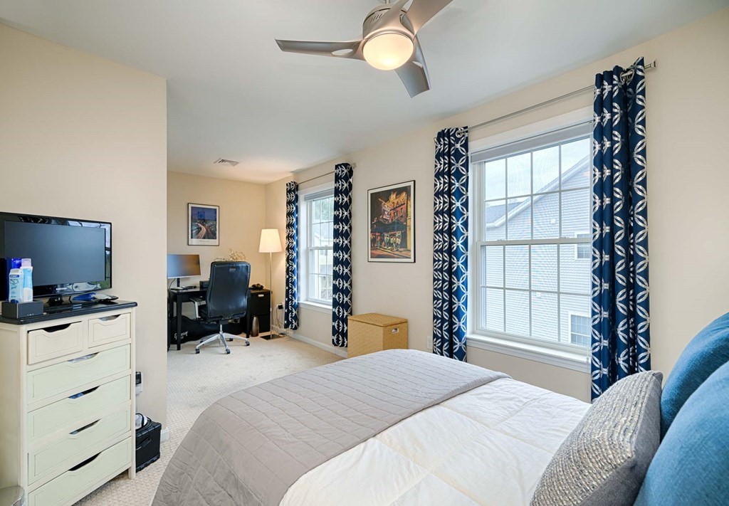 5 Oak Hill Rd Unit: 5