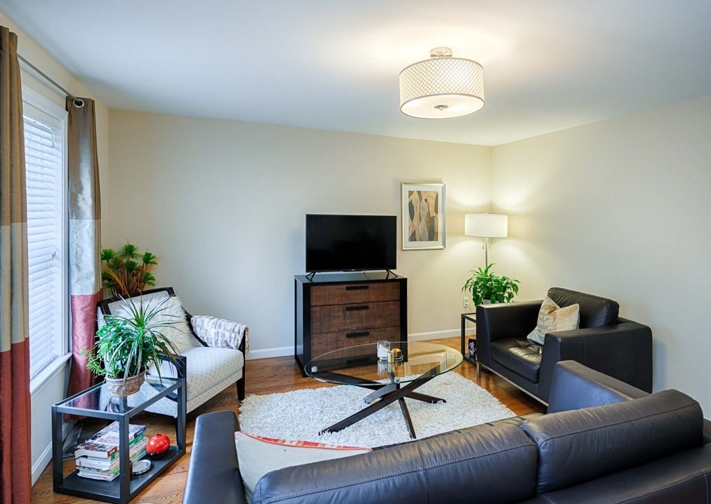 5 Oak Hill Rd Unit: 5