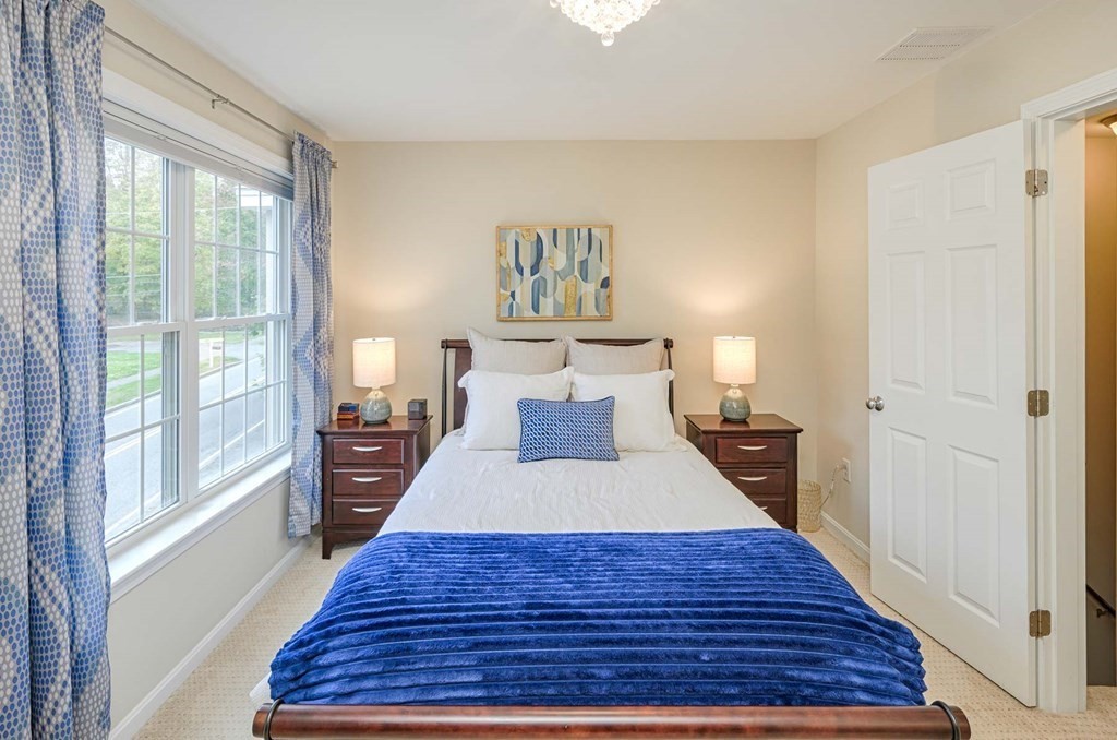 5 Oak Hill Rd Unit: 5