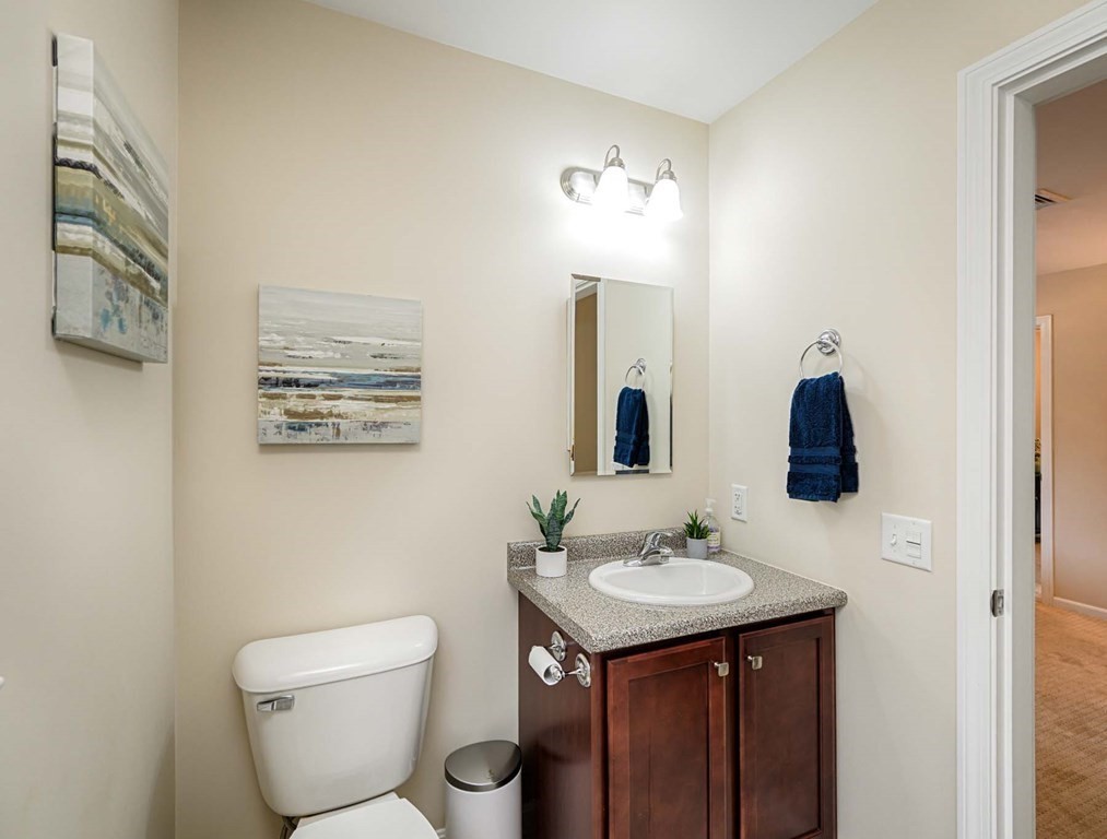 5 Oak Hill Rd Unit: 5