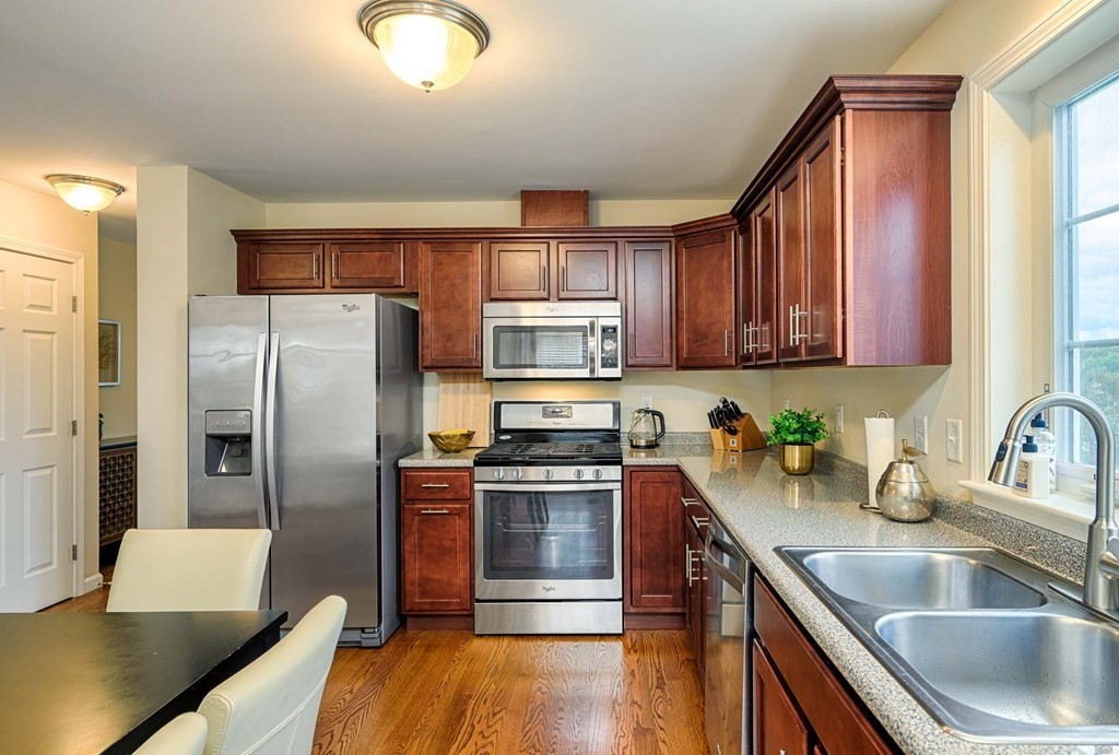 5 Oak Hill Rd Unit: 5