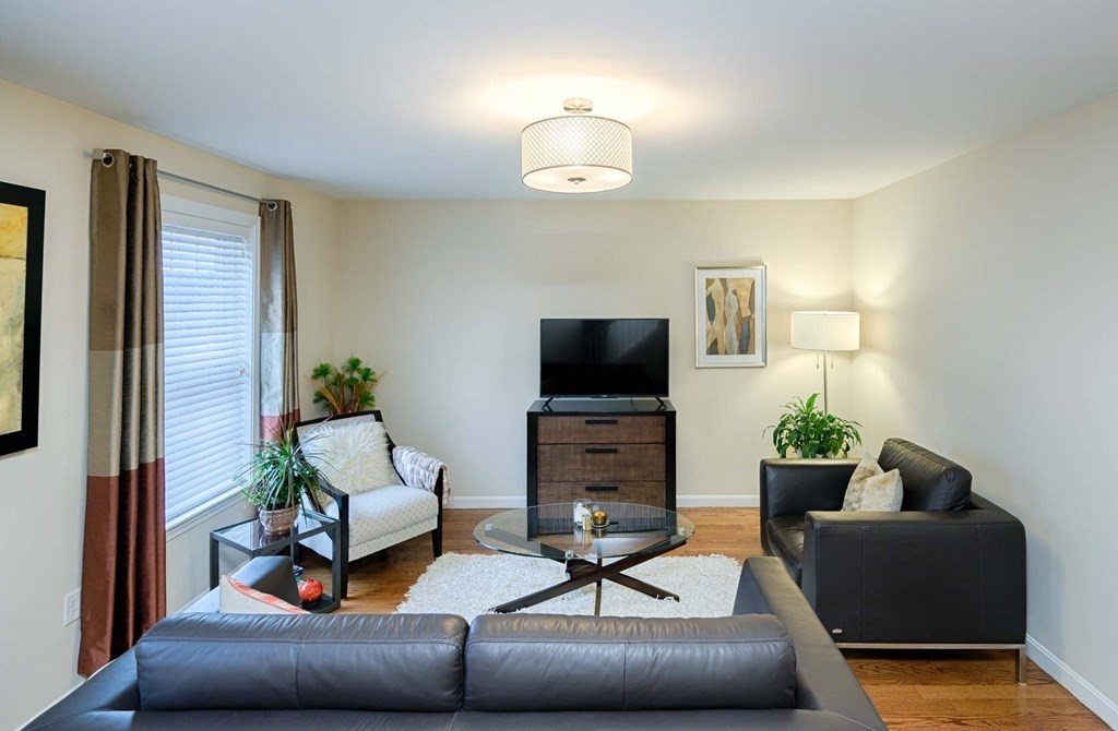 5 Oak Hill Rd Unit: 5