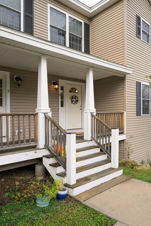 5 Oak Hill Rd Unit: 5
