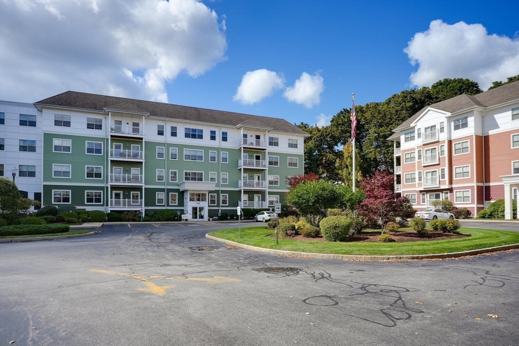 248 Main # 415