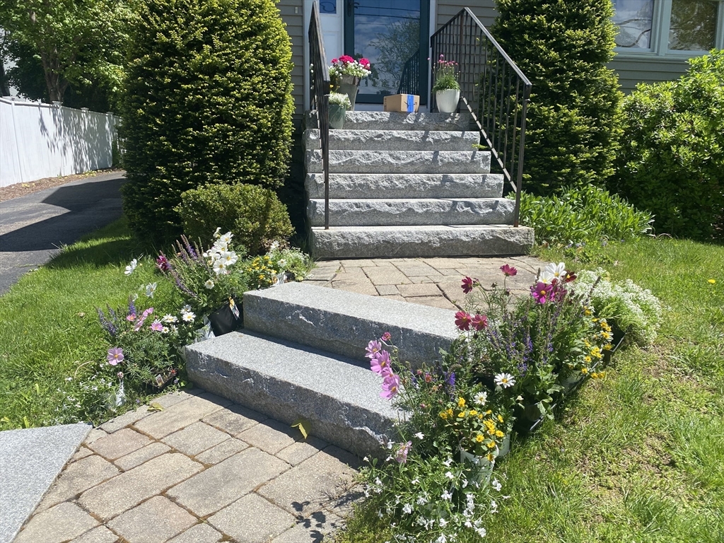 9 Lyman Street