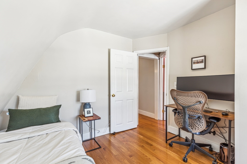 9 Lyman Street