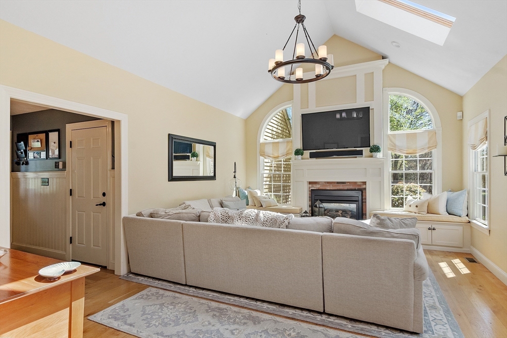 49 Wayside Rd
