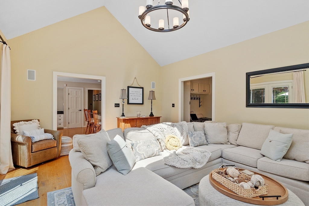 49 Wayside Rd
