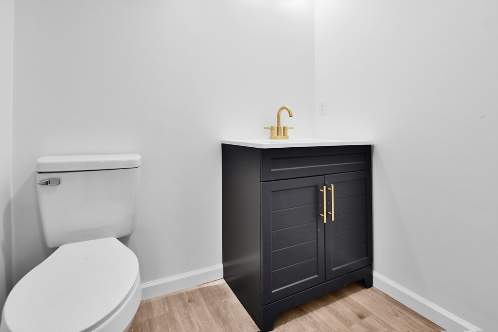 76 Number 6 Schoolhouse Rd