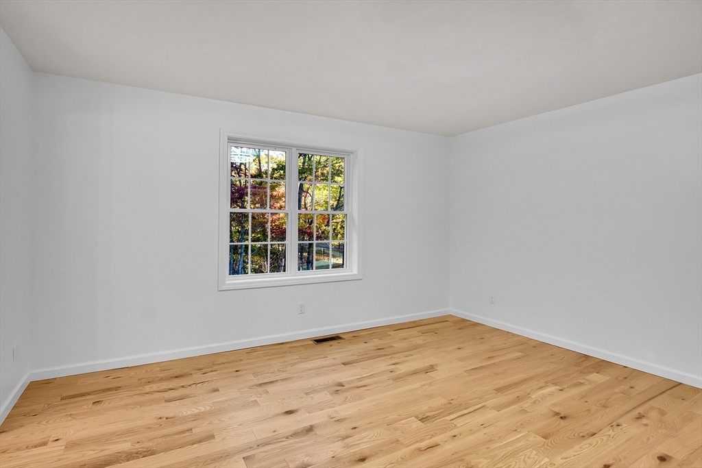 76 Number 6 Schoolhouse Rd