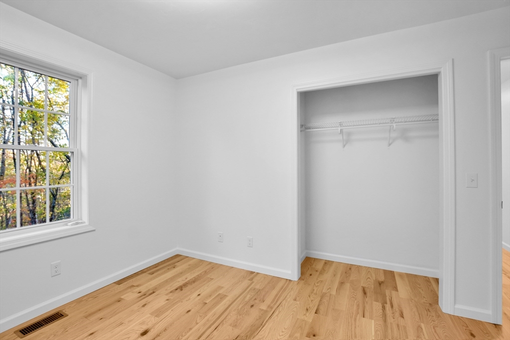 76 Number 6 Schoolhouse Rd