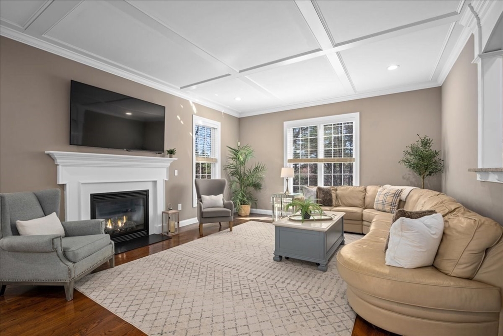 3 Foxhill Drive