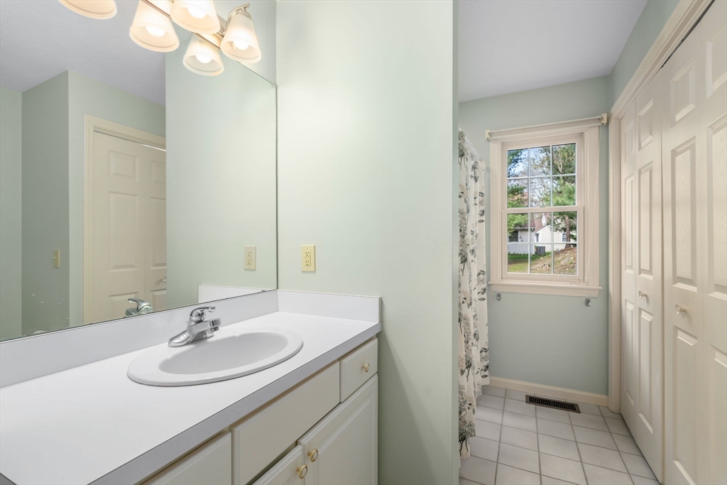 10 Cabot Drive # 51