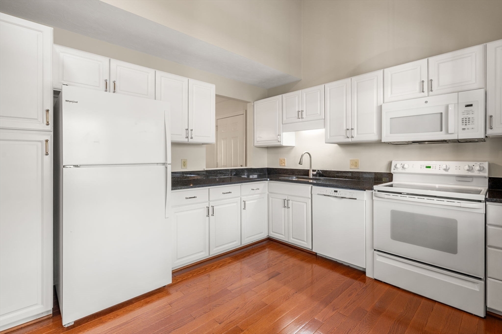 10 Cabot Drive # 51