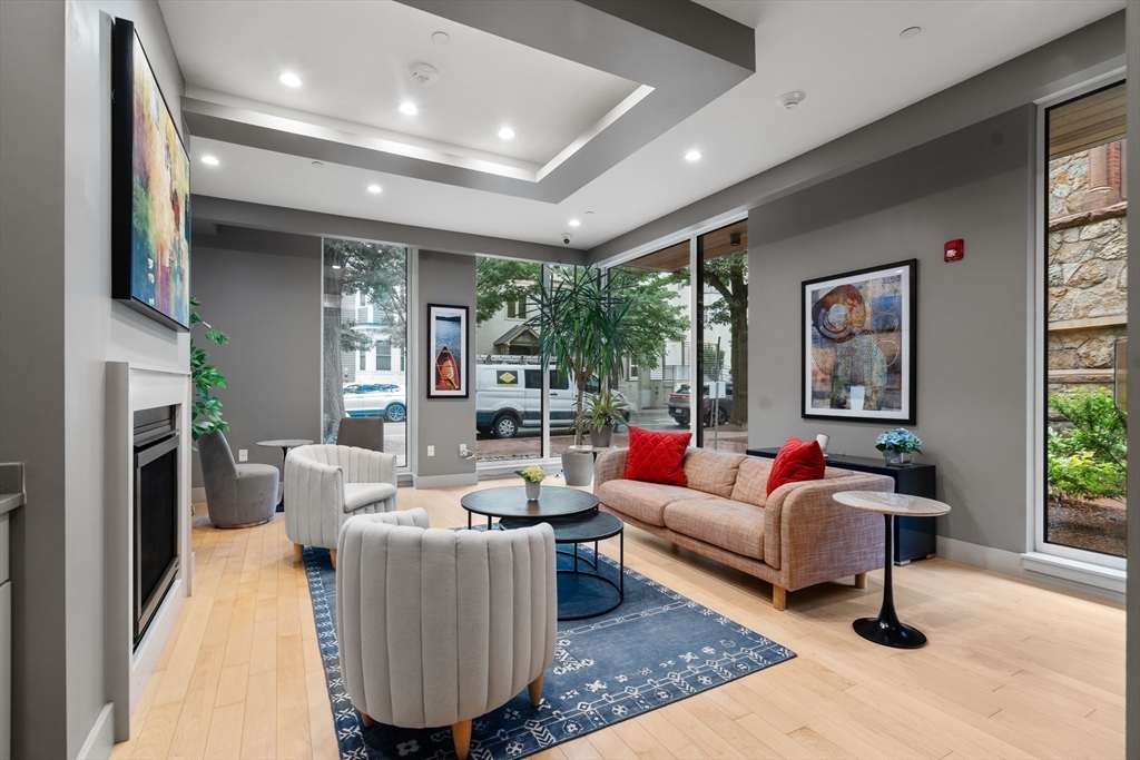 7 Beech Street # 302