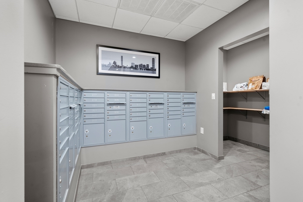 7 Beech Street # 302