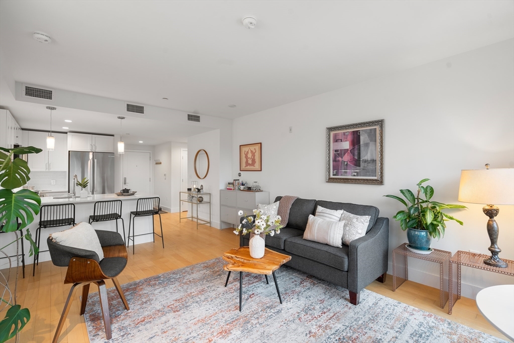 7 Beech Street # 302