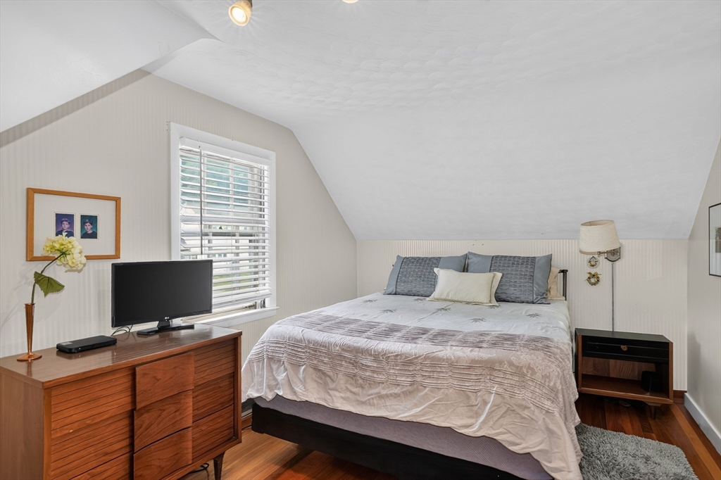 18 Cortland Dr