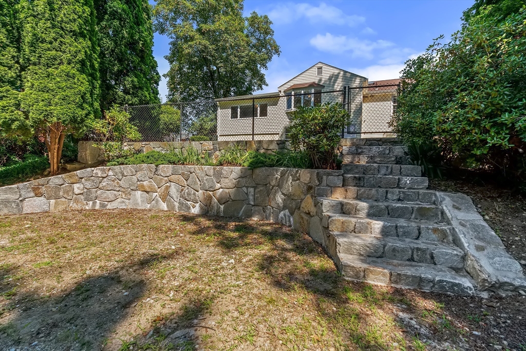 14 Sunset Drive