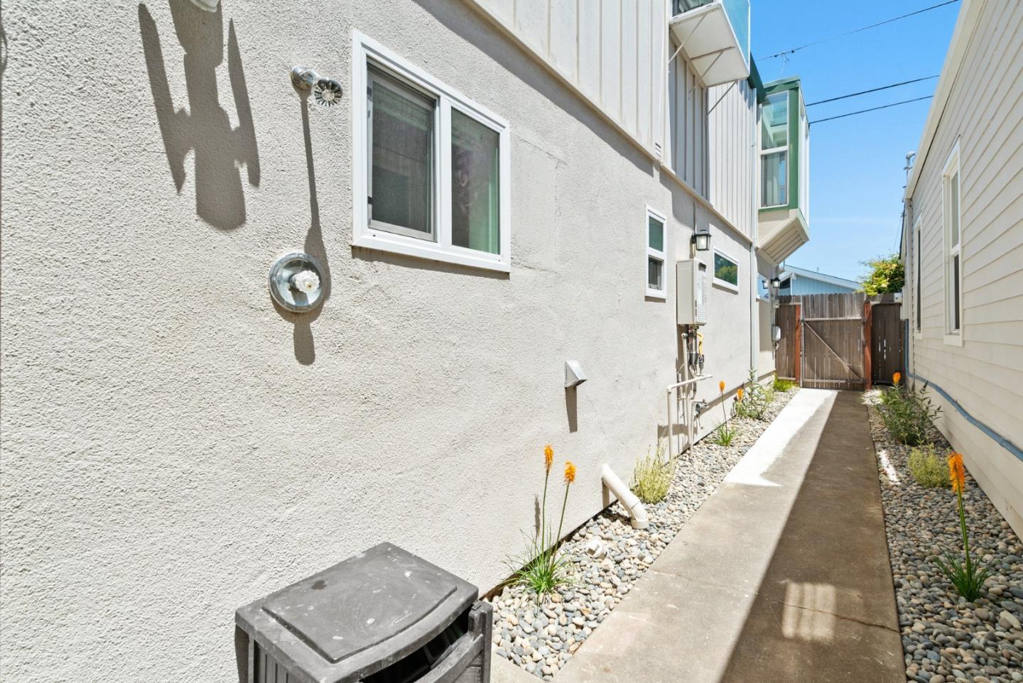 407 Seabright AVE