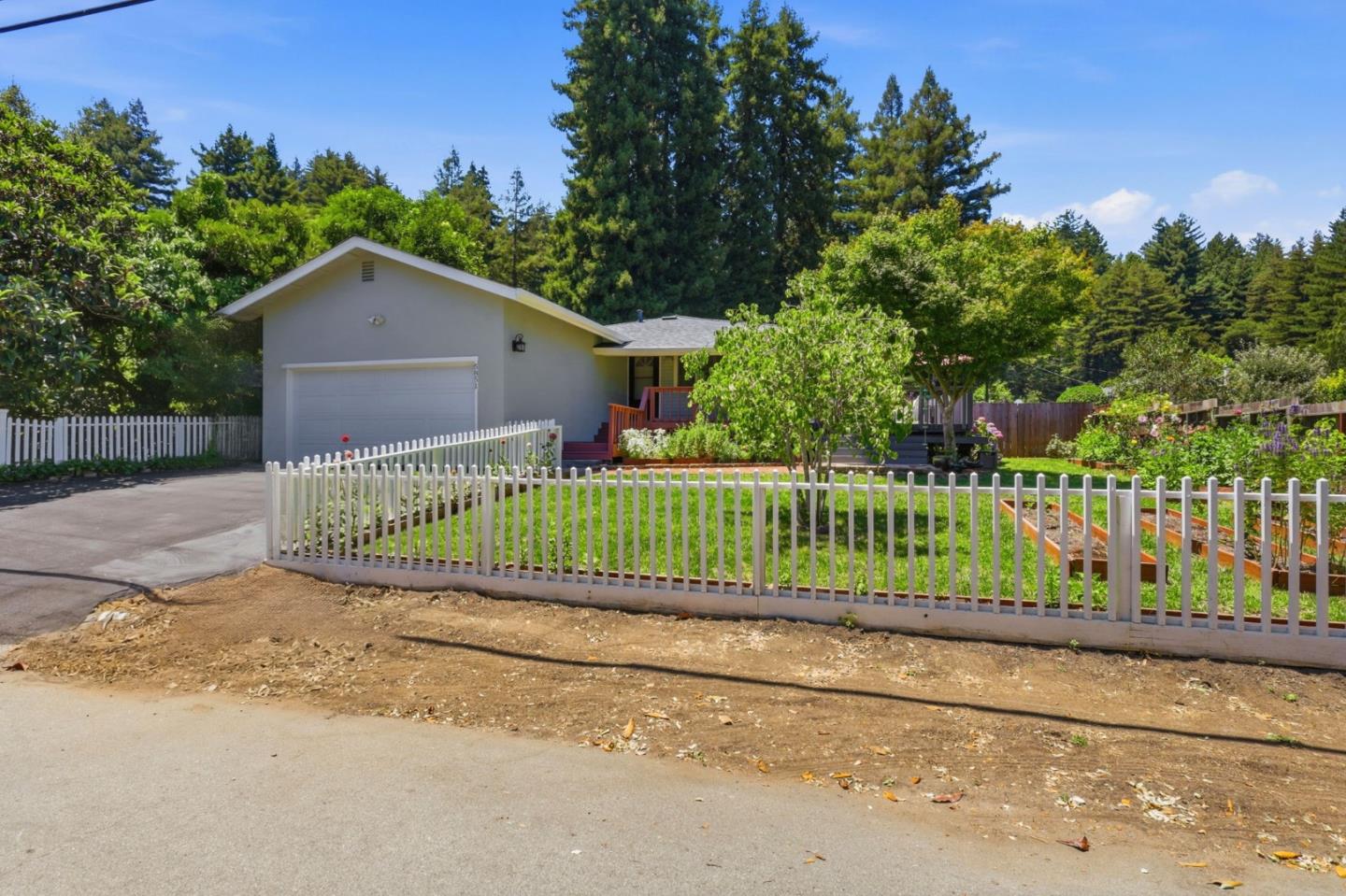 5851 Plateau DR