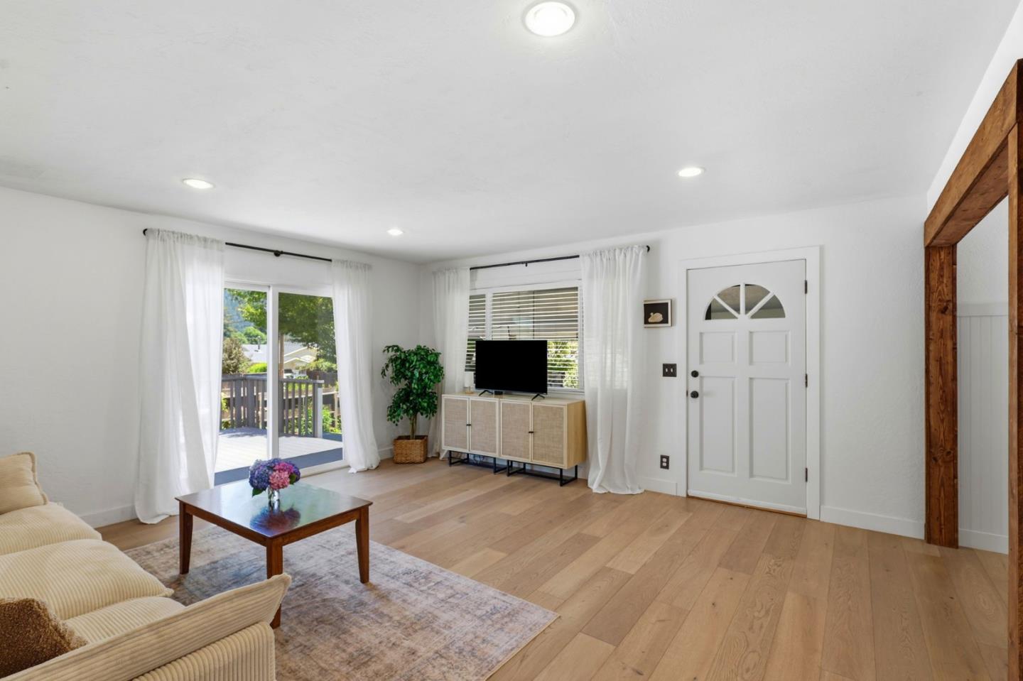 5851 Plateau DR