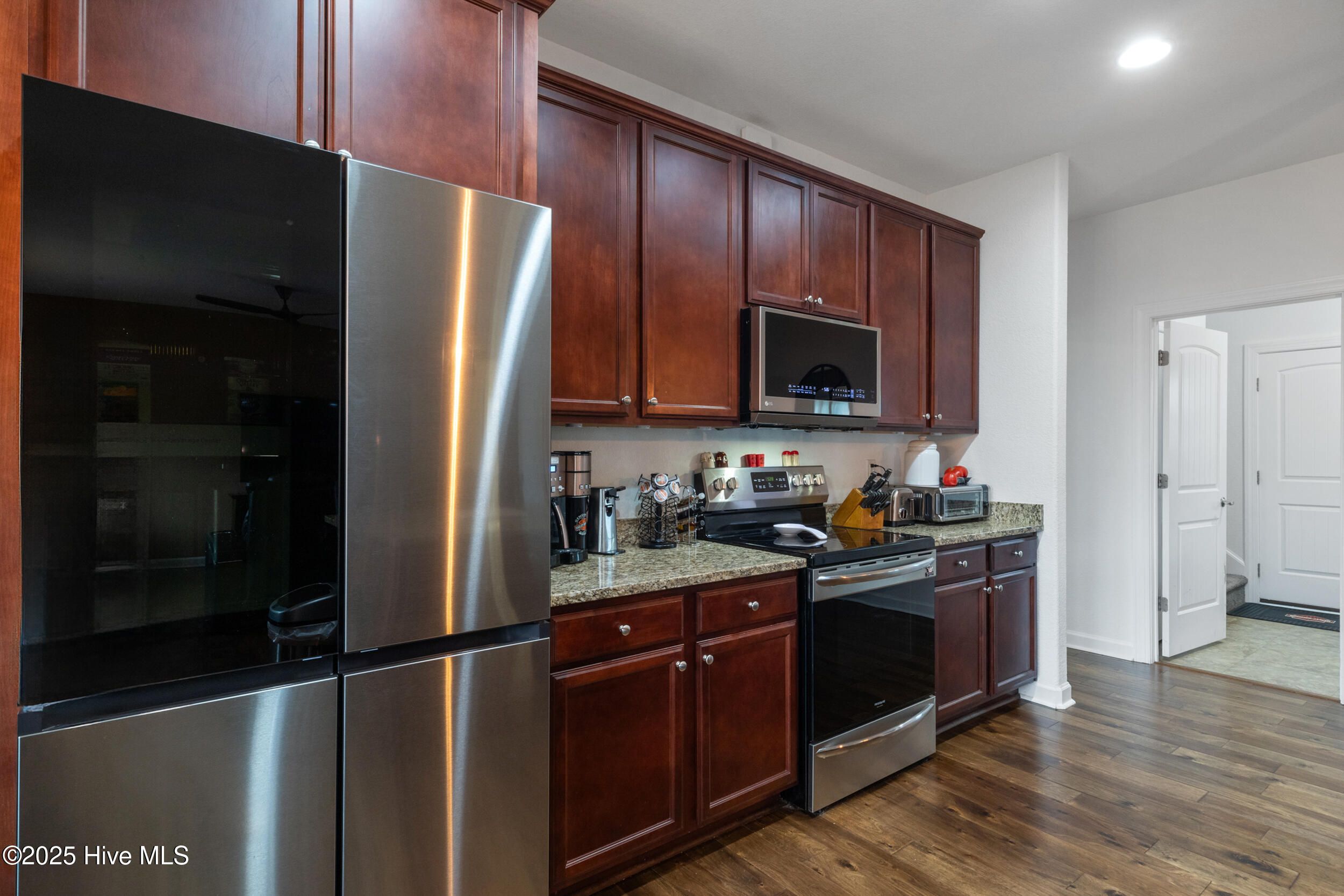121 Algonquin Trail
