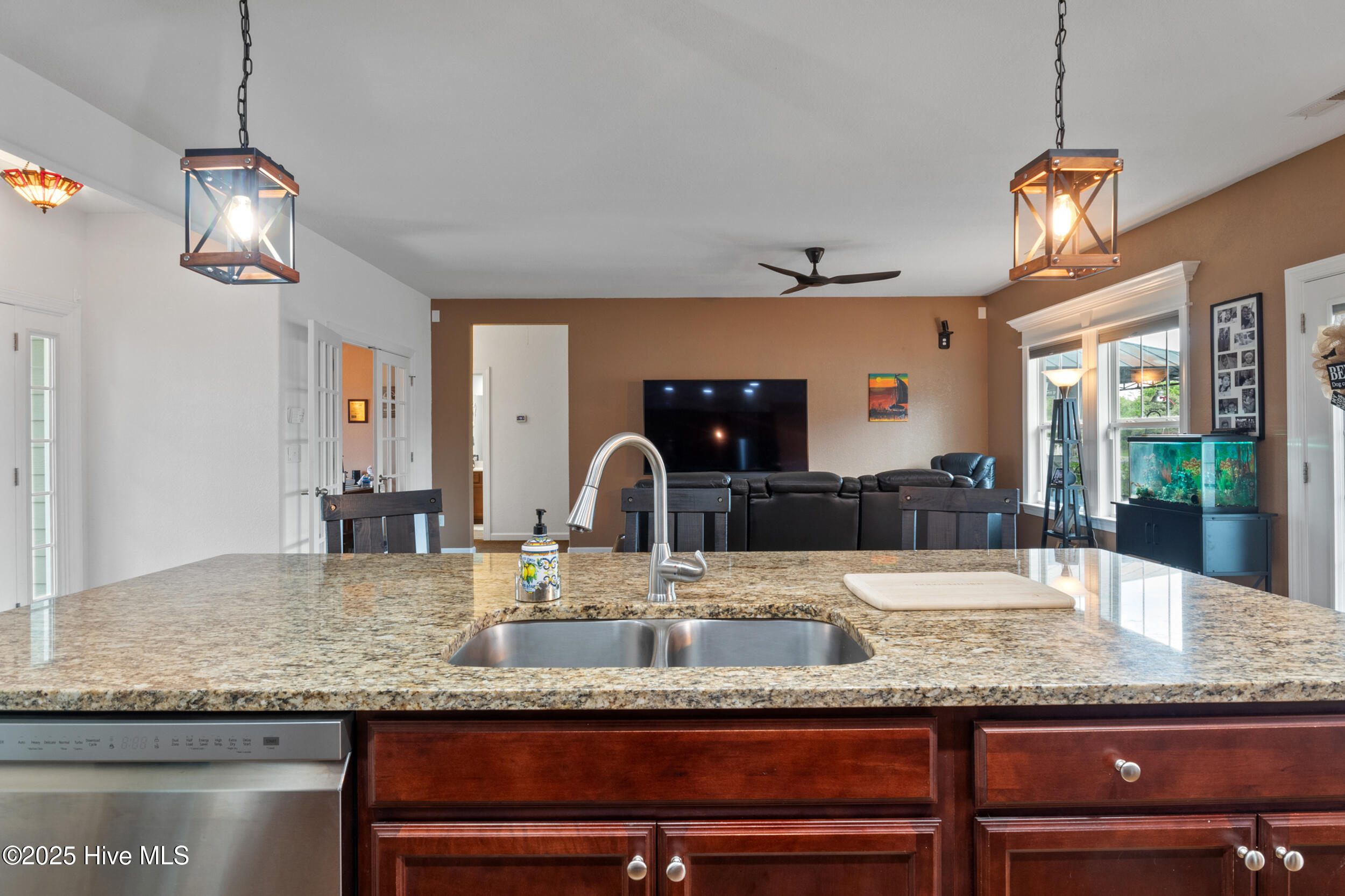 121 Algonquin Trail