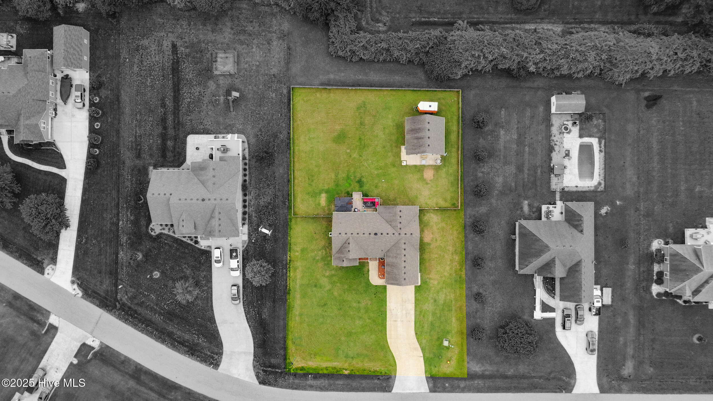 121 Algonquin Trail