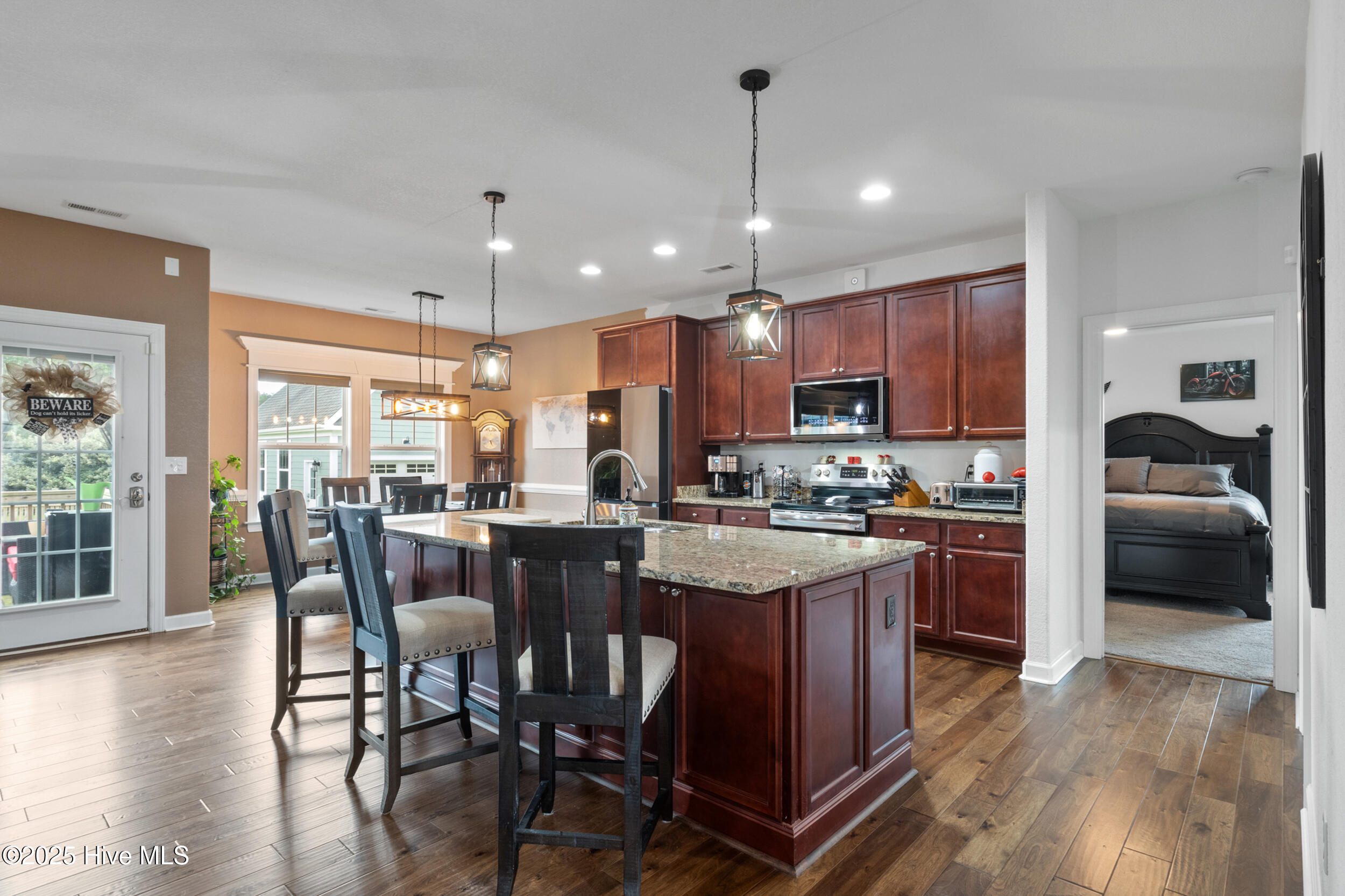 121 Algonquin Trail