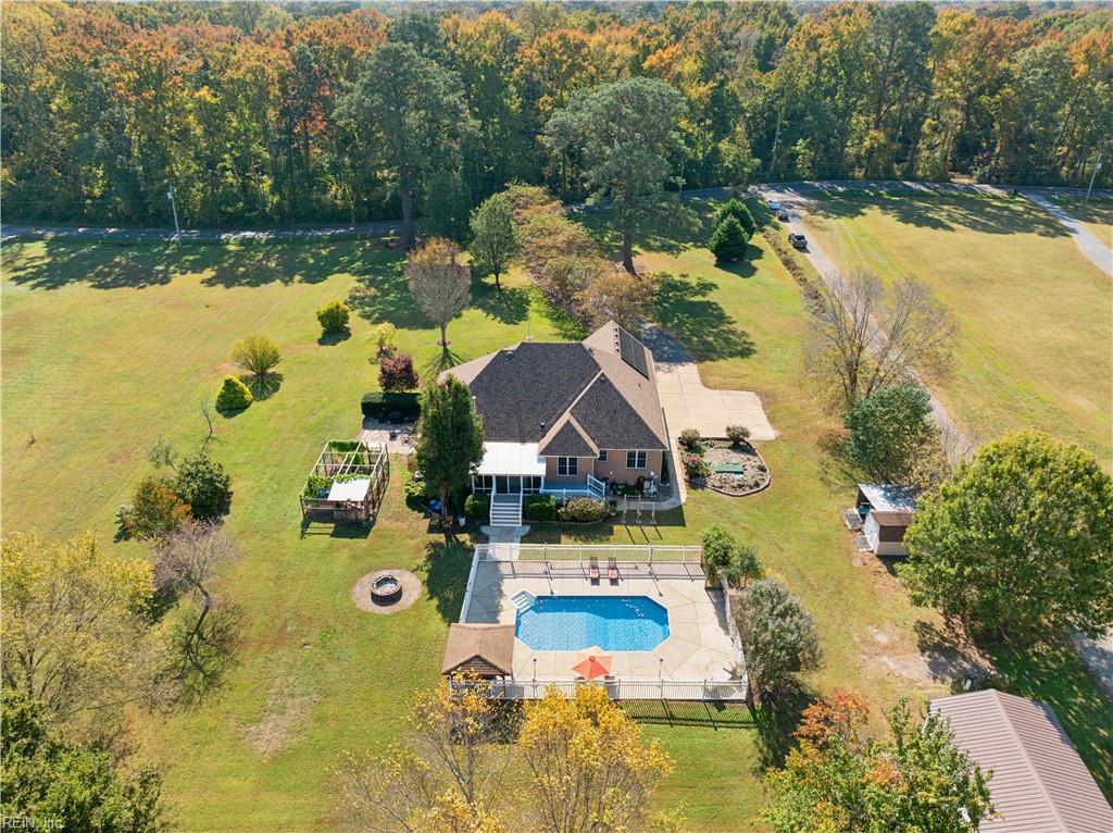 3724 Douglas RD
