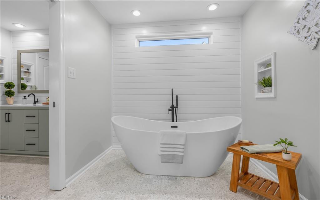 642 Broadwinsor CRES
