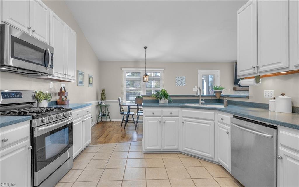 642 Broadwinsor CRES