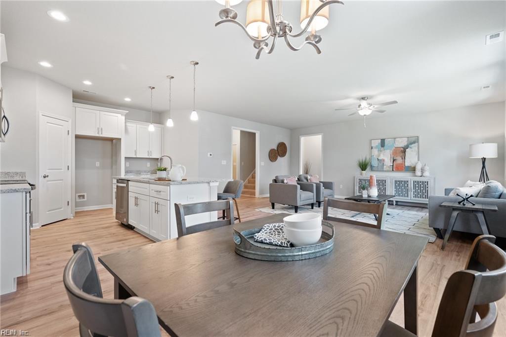 211 Apple CT