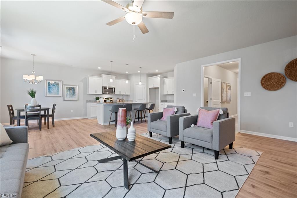 211 Apple CT
