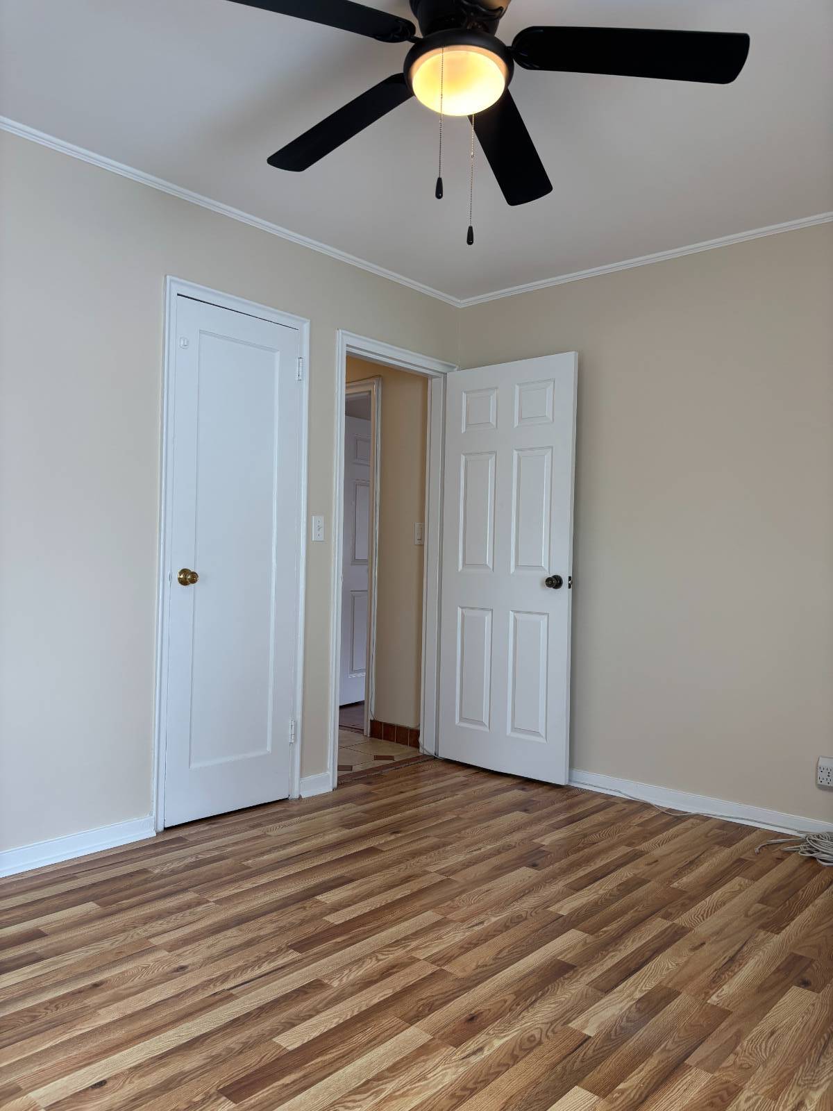 627 W Park Ave 1FL