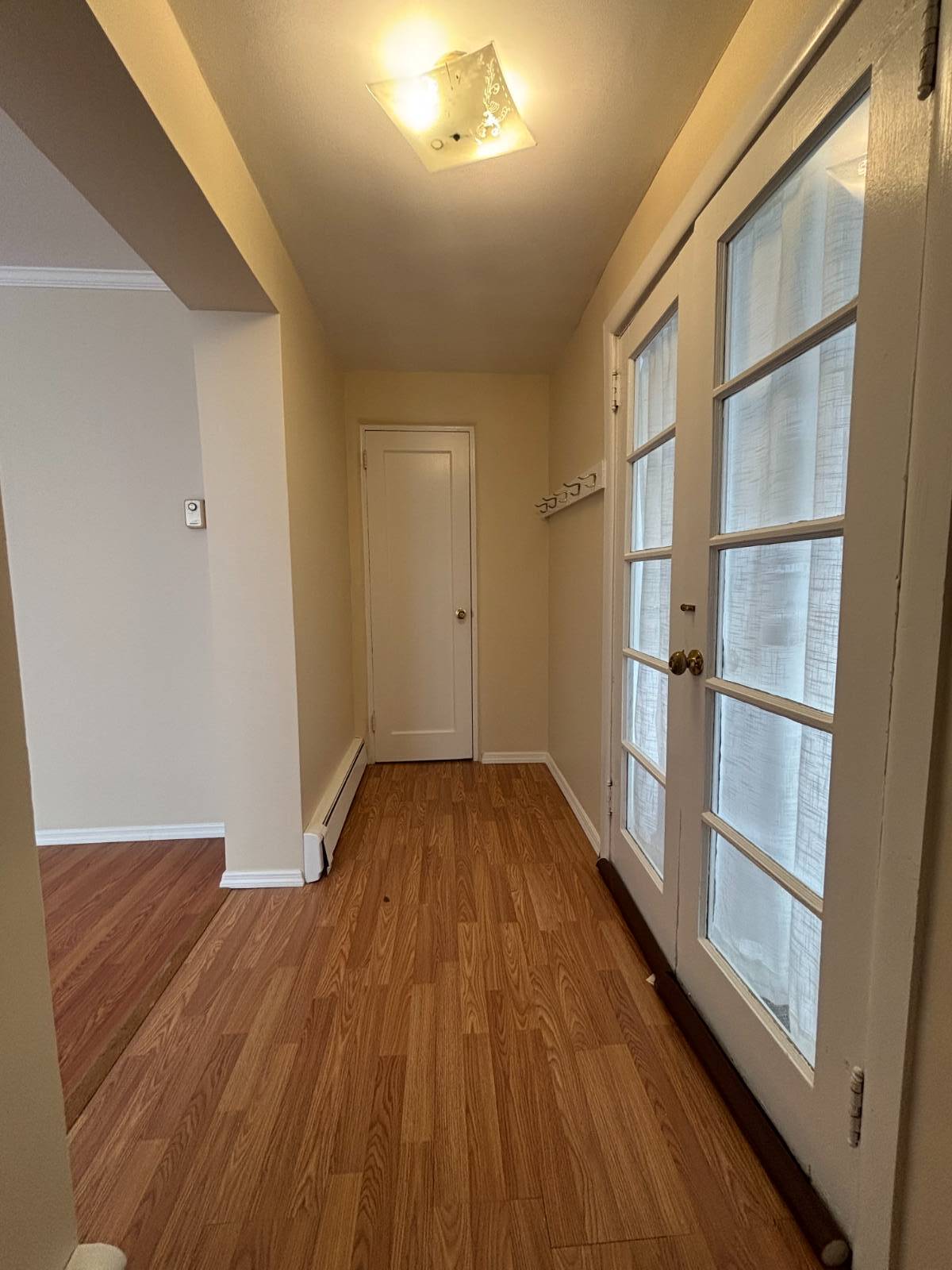 627 W Park Ave 1FL