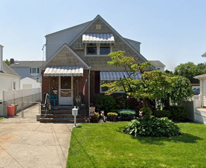 351 Pennsylvania Ave