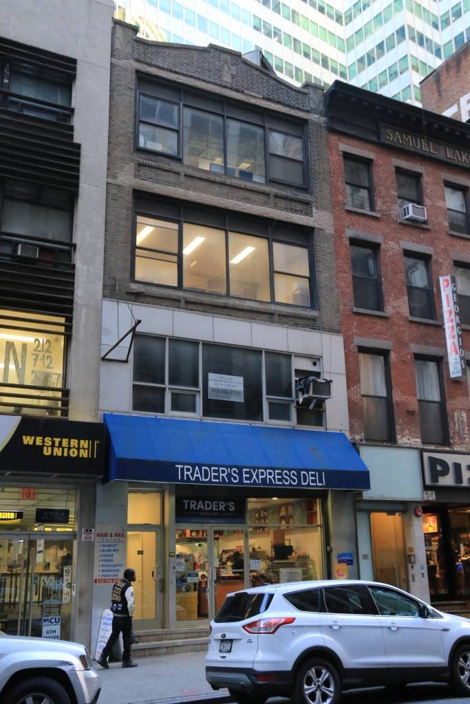 22 Beaver St 4