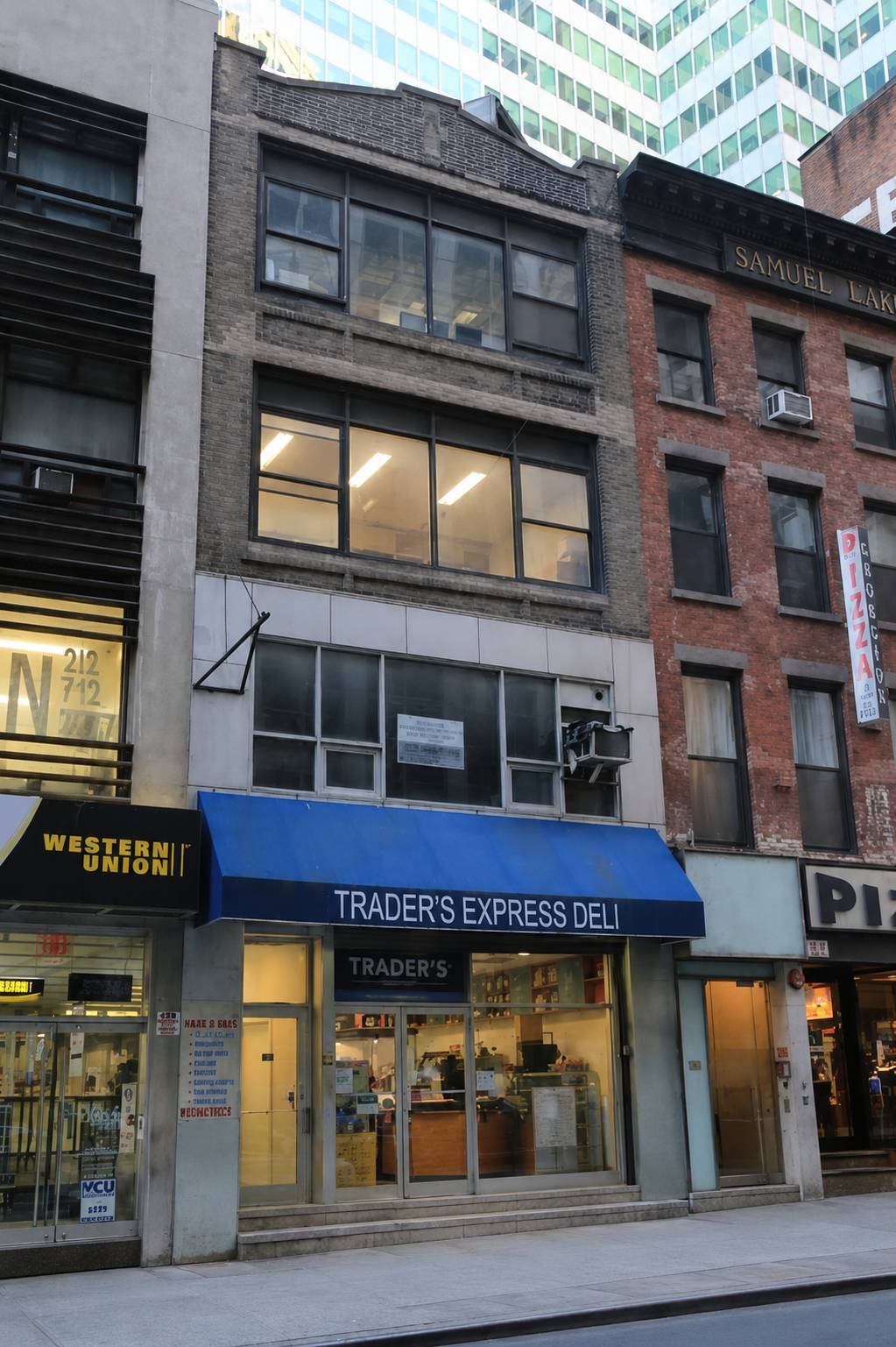 22 Beaver St