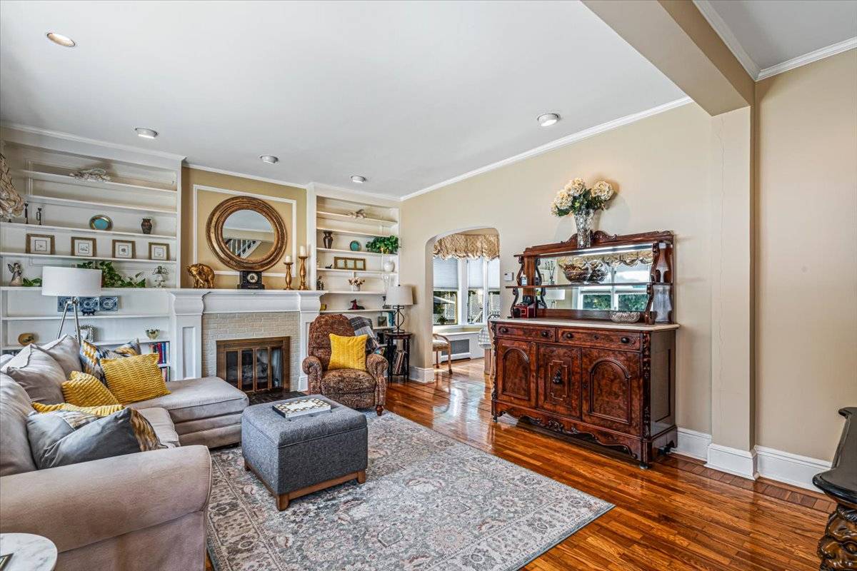 1003 149th St