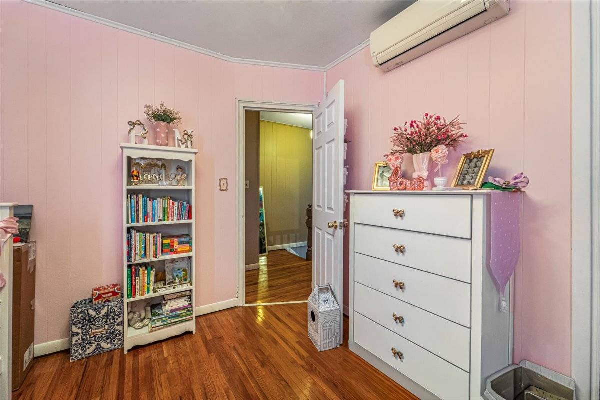 152-15 11th Ave